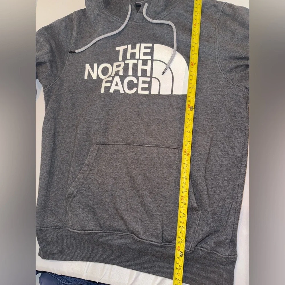 The North Face Men's Grey/White Hoodie With Logo size Small